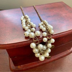 Pearl bead statement necklace